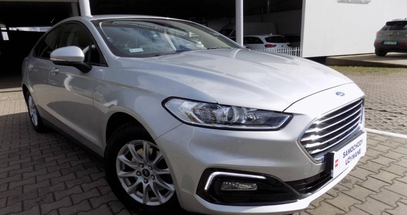 Ford Mondeo cena 88888 przebieg: 59700, rok produkcji 2020 z Szczecin małe 704